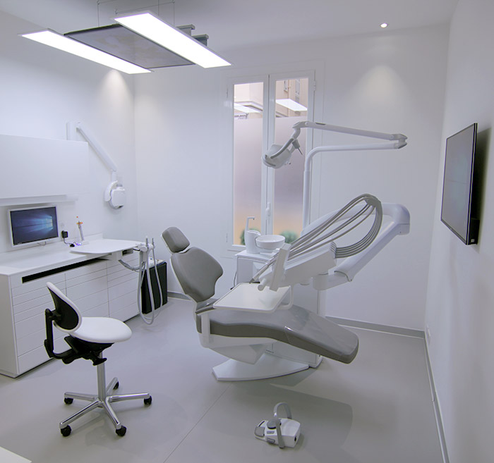 Monaco dentist